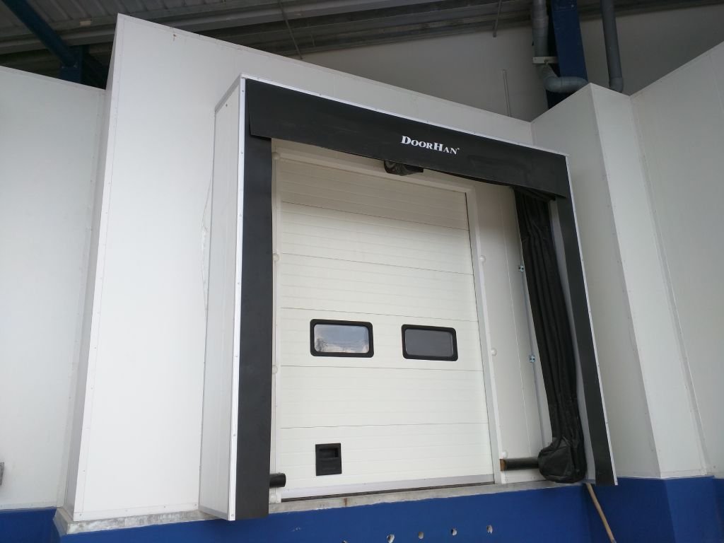 dock-shelter-bom-hoi-inflatable-dock-shelter