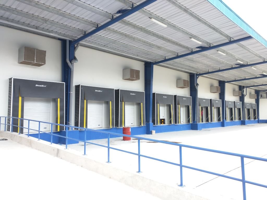 Retractable Dock Shelter – Giải Pháp Làm Kín Kho Hiệu Quả Cho Trung Tâm Logistics